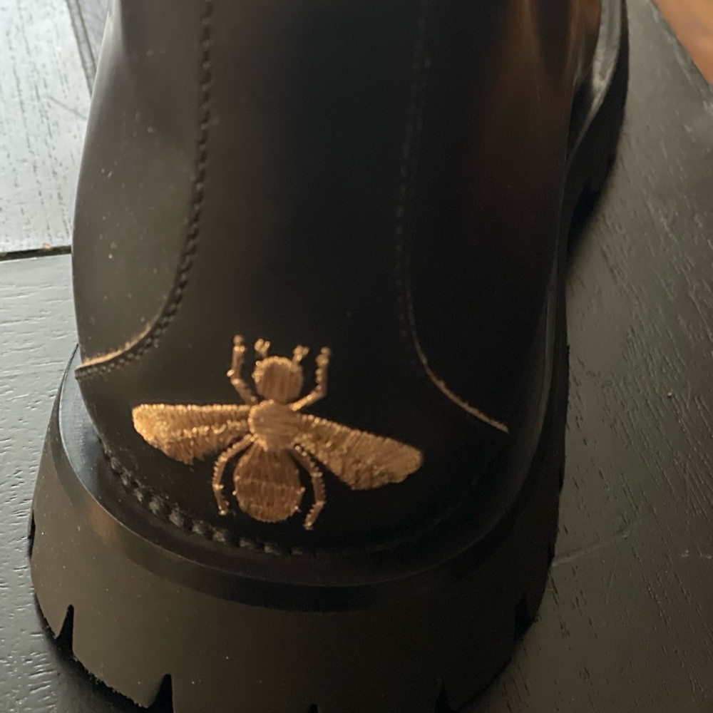 Gucci men black shoes brand new comes with box & dustbag never been worn